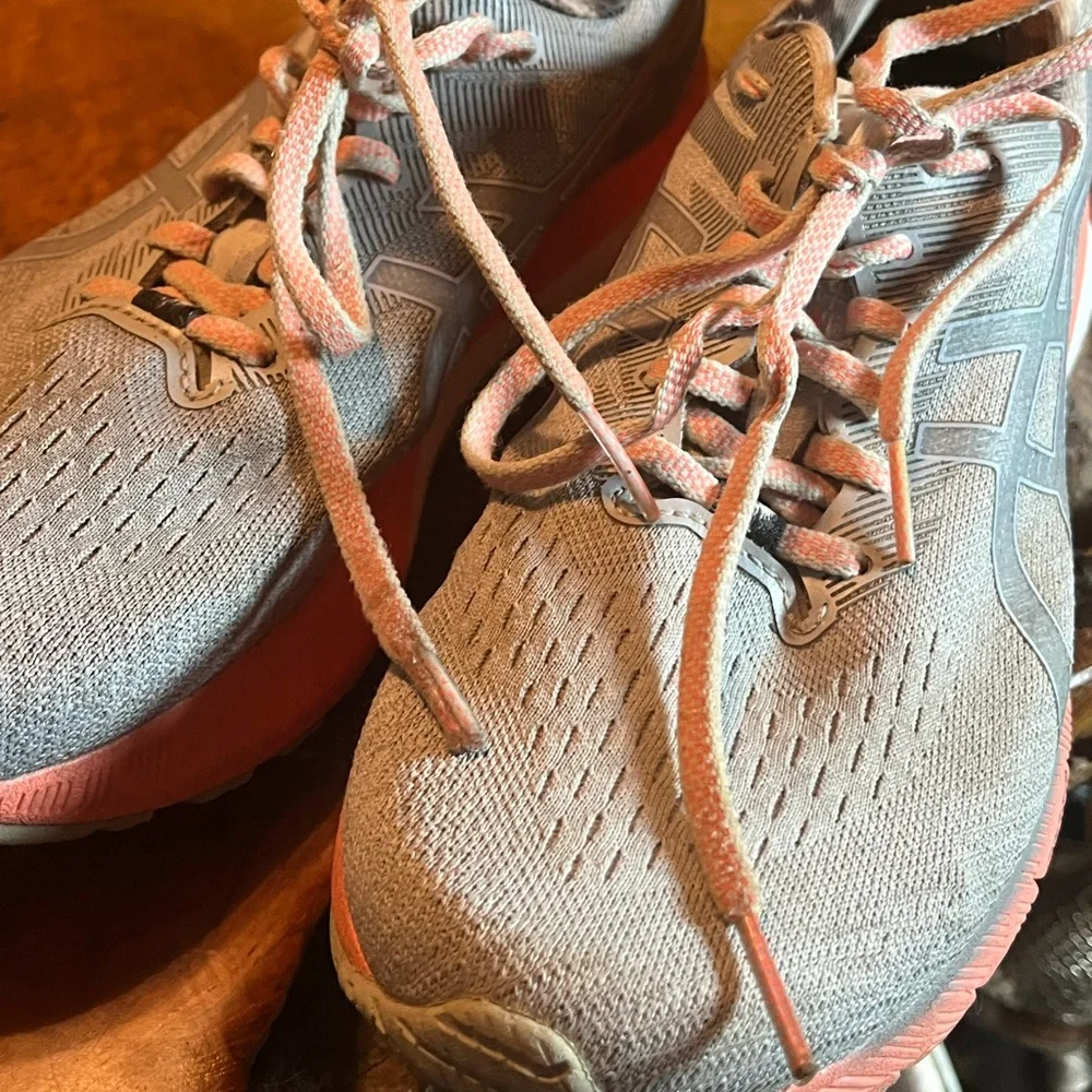 ASICS GT-2000 10 Running Shoes 9.5 Sheet Rock Pink Rave Stability Sneakers